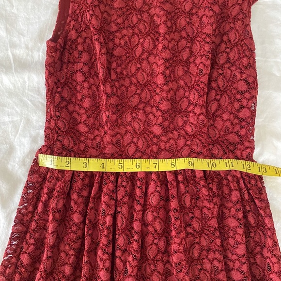 2/$60💛 CLOSET CLEAN OUT: Aritzia lace dress - Picture 6 of 9